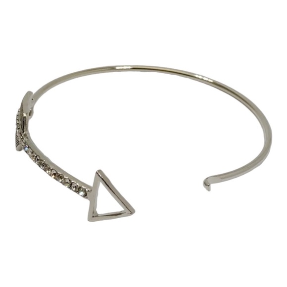 Fashion Arrow Bracelet - Picture 3 of 7